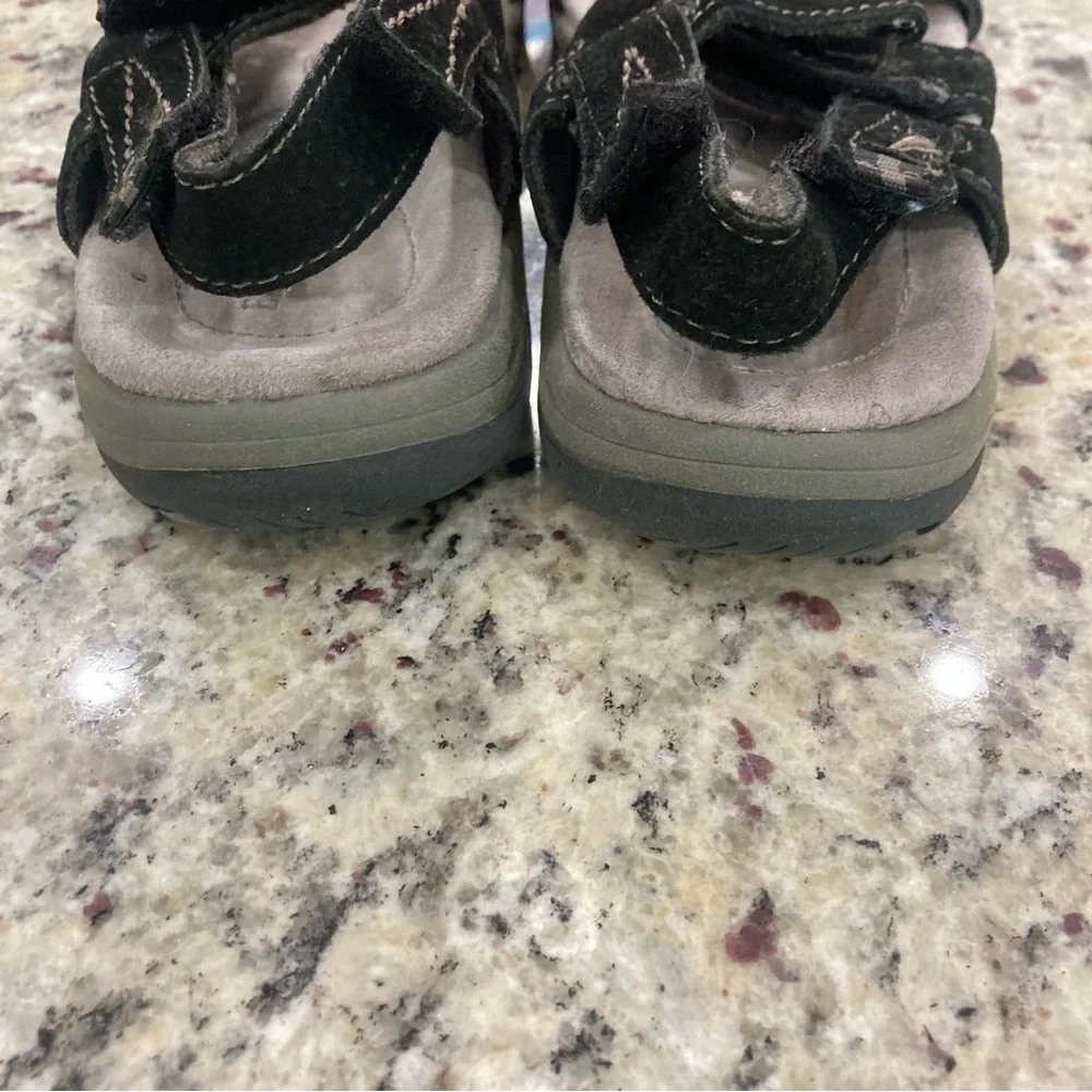 Earth Origins by earth black/gray Sophie sandals in size 7 Preowned Good Condt - Picture 7 of 11